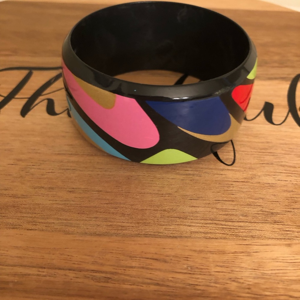 Black Plastic? Acrylic? Bracelet - Picture 2 of 4